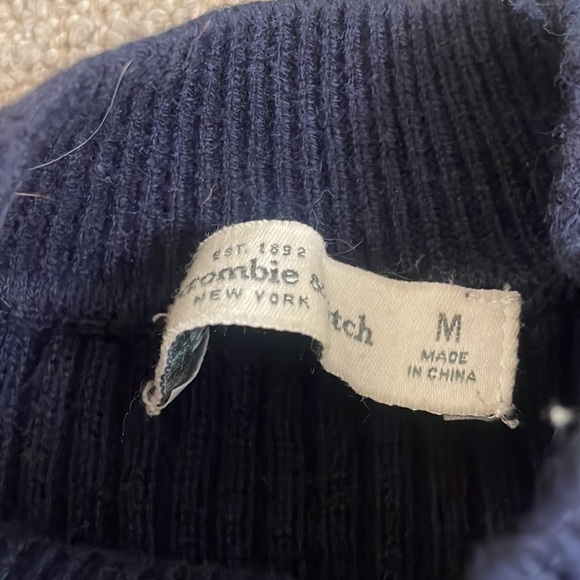 A&F Top - Picture 3 of 5